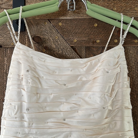 Paloma Blanca Dupioni silk wedding gown - Picture 12 of 17